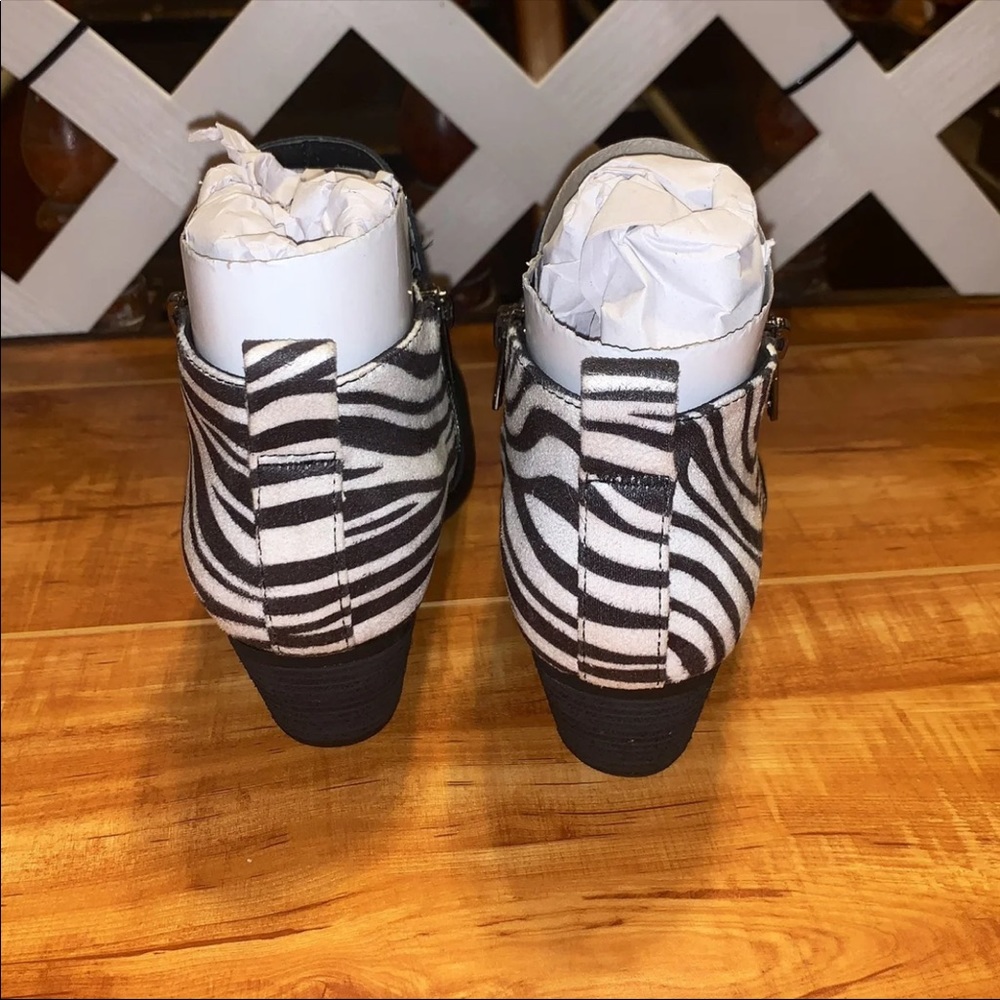 Very Volatile Booties - Picture 4 of 6
